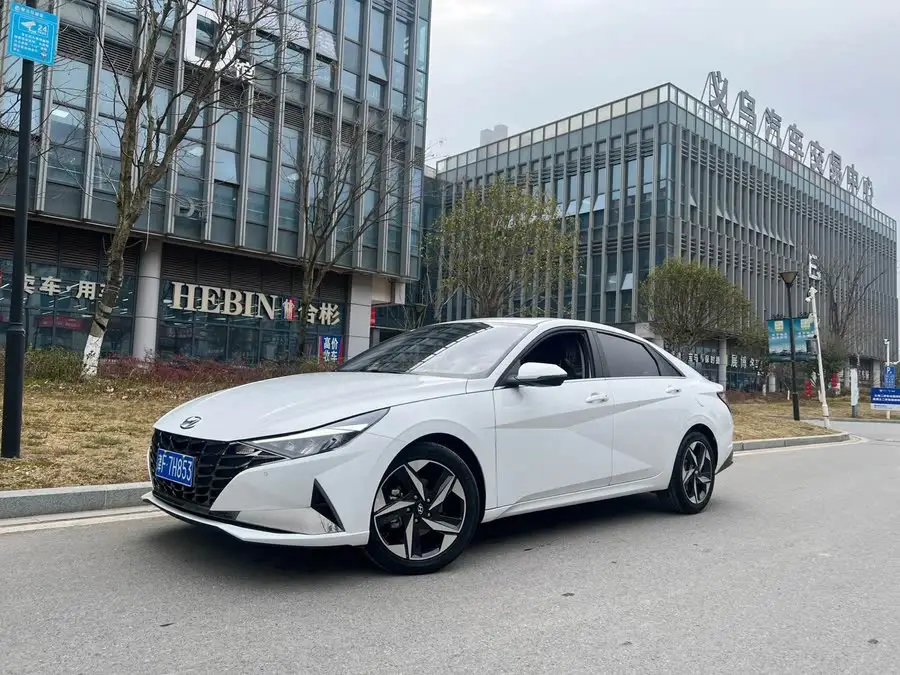 إيلانتر 2022 1.5 لتر CVT LUX النسخة الفاخرة