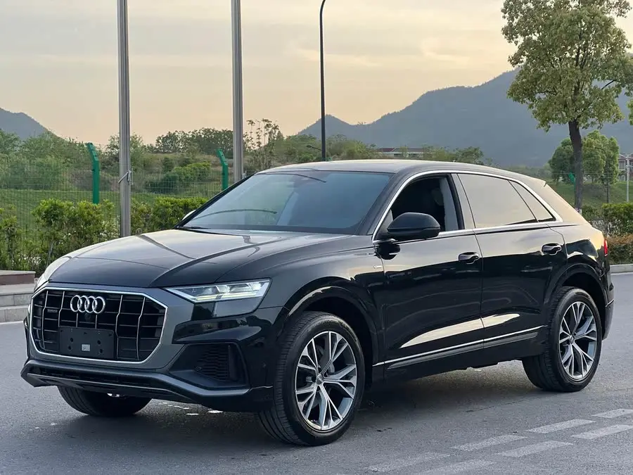 أودي Q8 طراز 2019 55 TFSI الفاخر الديناميكي