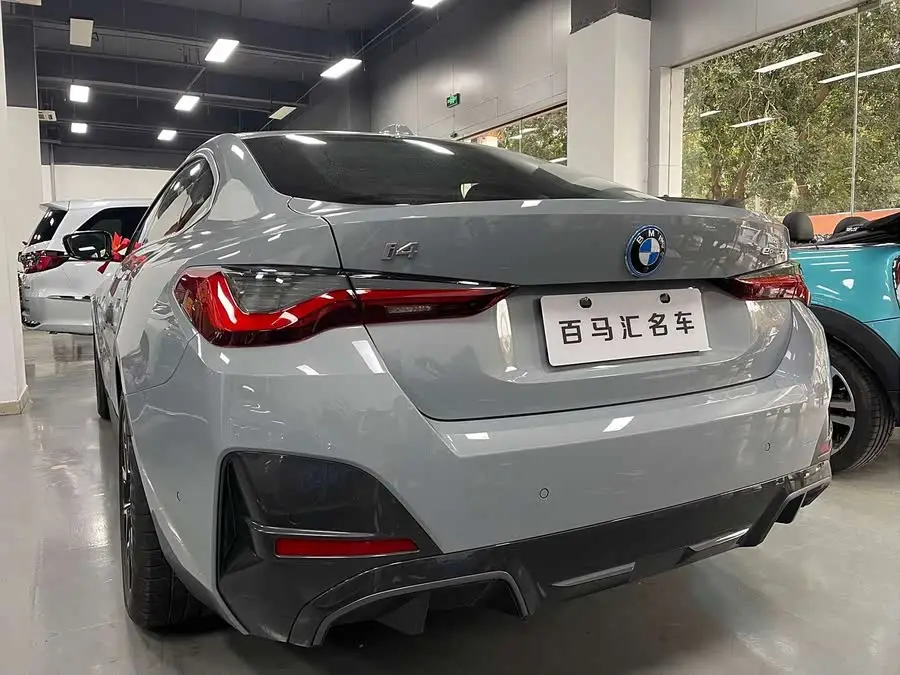 BMW i4 2023 eDrive35