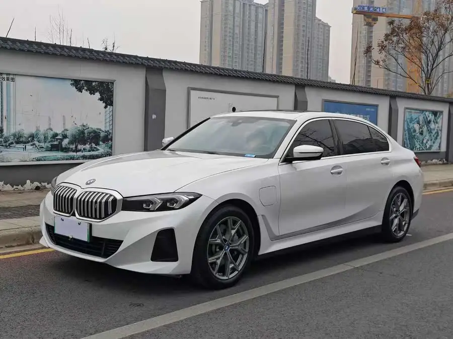 بي إم دبليو i3 2024 eDrive 35 L