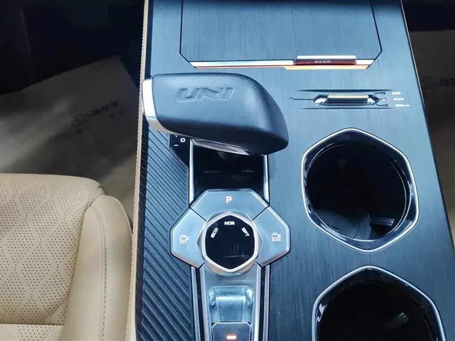 Changan UNI-K 2021 2.0T All-Wheel Drive Premium