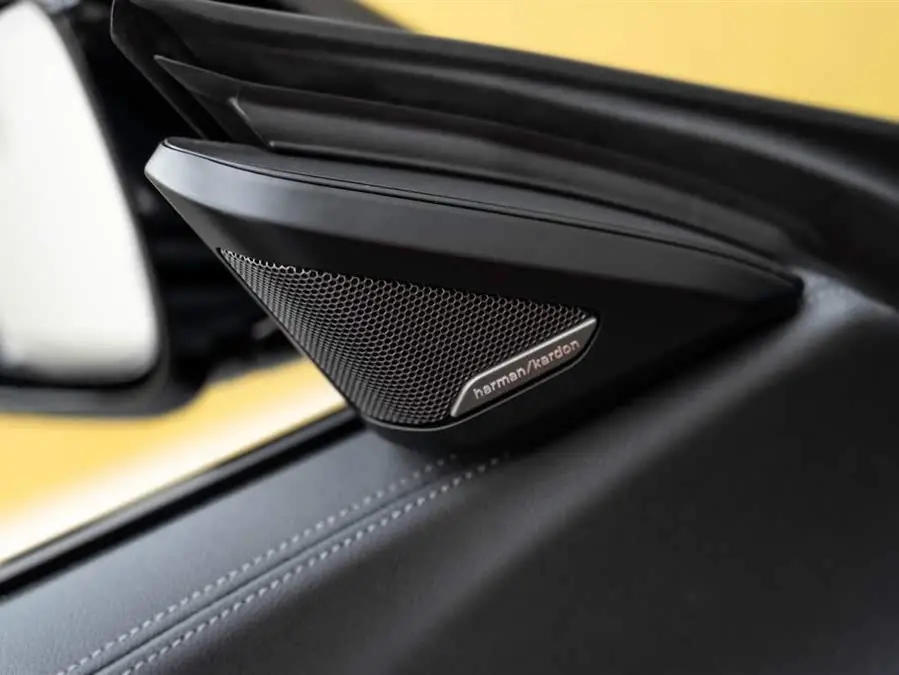 بي إم دبليو Z4 2022 M40i إصدار الأداء الرياضي M