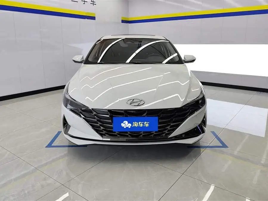 إيلانتر 2022 1.5 لتر CVT LUX النسخة الفاخرة