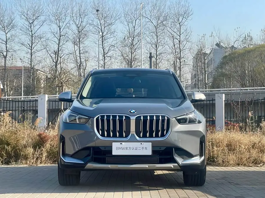 بي إم دبليو X1 2023 sDrive25Li حزمة تصميم X