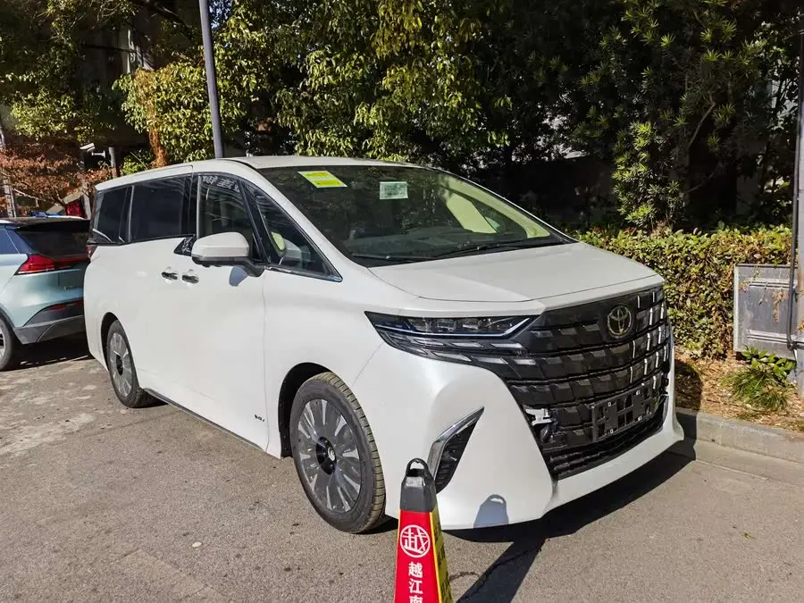 ألفارد 2024 فئة ديناميكية ثنائية 2.5 لتر متميزة