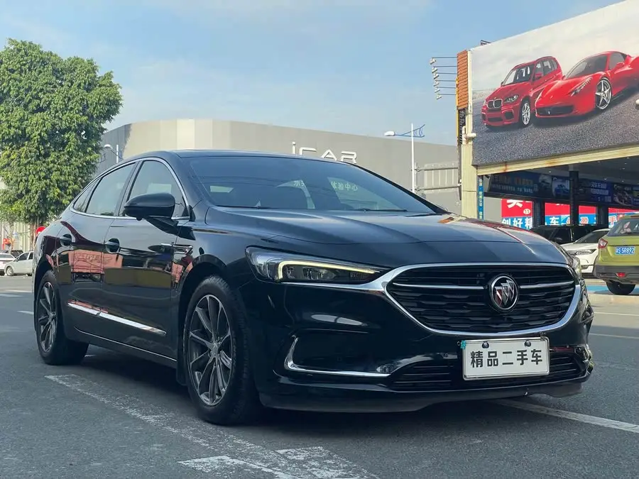 بيوك لاكروس 2020 652T الفاخرة