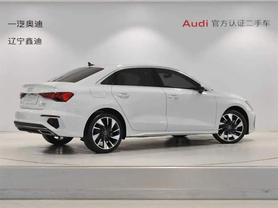 أودي A3 2022 A3L ليموزين 35 TFSI الطراز الرياضي الأنيق