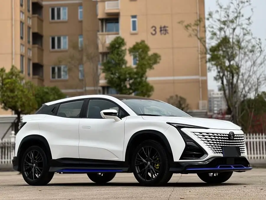 شانغن UNI-T 2023 الجيل الثاني 1.5T النسخة الرياضية الفاخرة