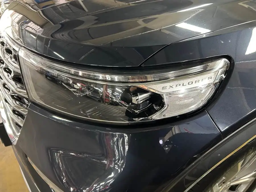 مستكشف 2020 EcoBoost 285 نسخة الاتجاه بالدفع الخلفي 7 مقاعد