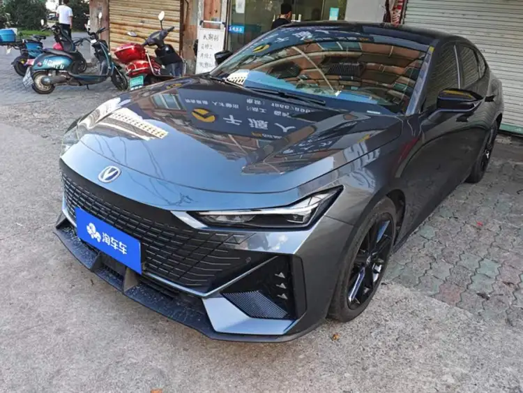 Changan UNI-V 2022 1.5T Premium