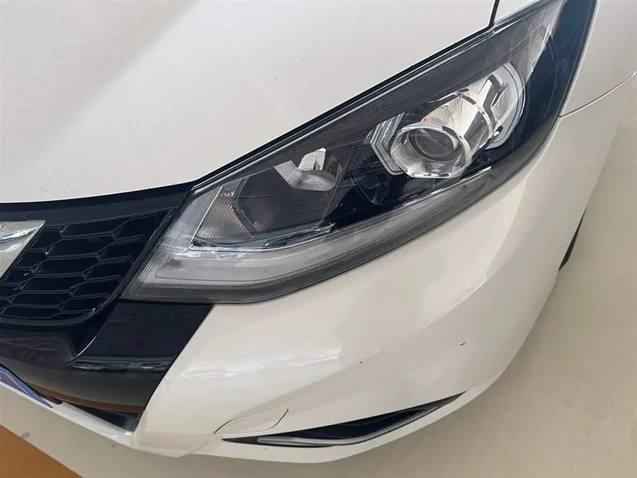 2021 نيسان تييدا 1.6 لتر CVT إصدار ذكي