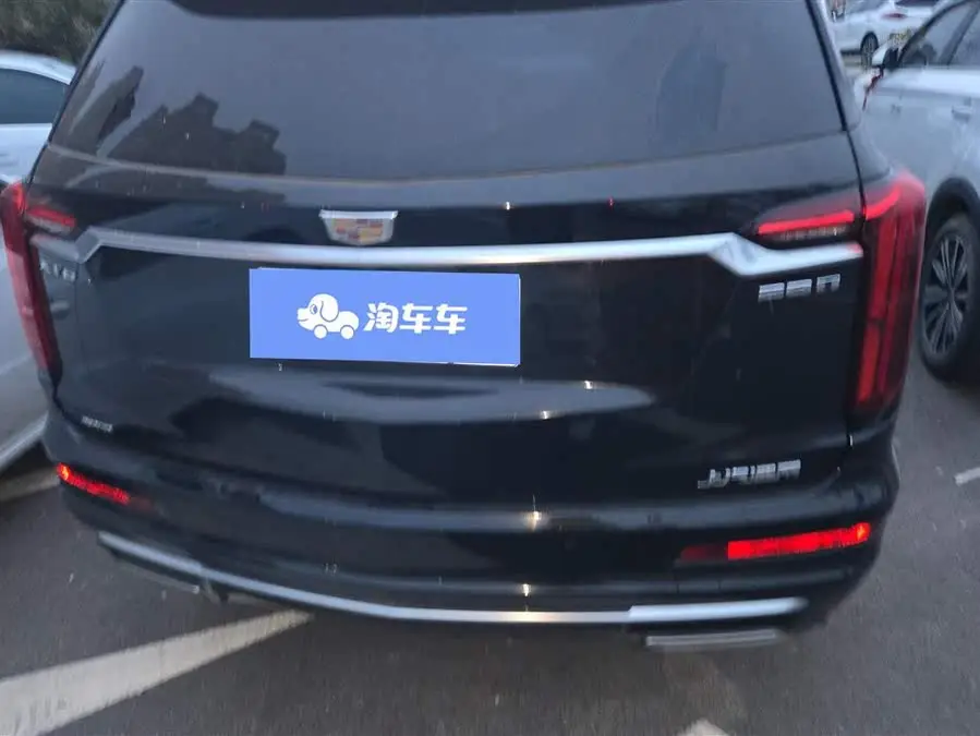 كاديلاك XT6 2021 2.0T سبع مقاعد دفع رباعي فاخر