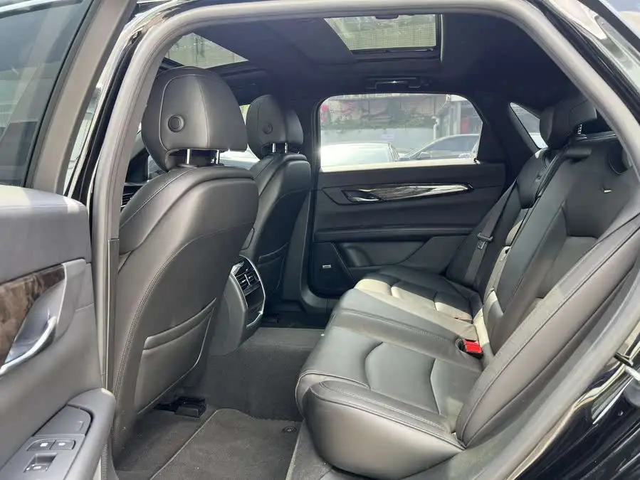 كاديلاك CT6 2022 28T فاخرة