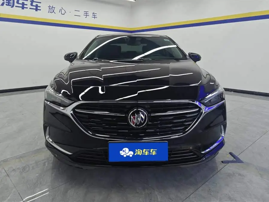 بيوك لاكروس 2022 652T فاخرة