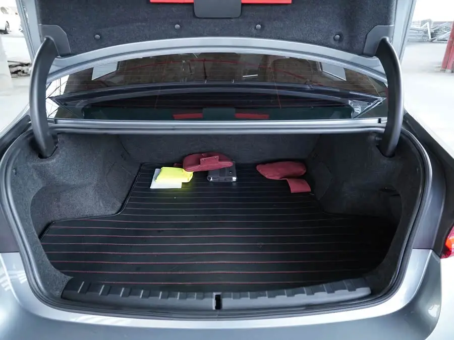 بي إم دبليو i3 2022 eDrive 35 L