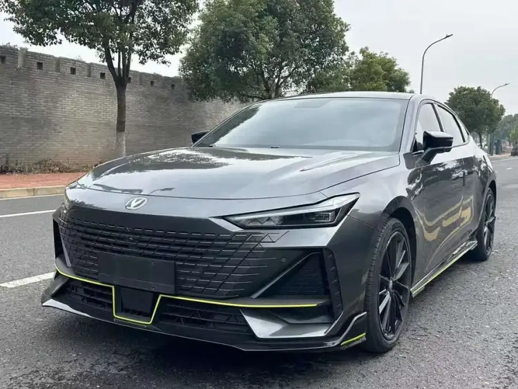 Changan UNI-V 2023 1.5T Sports Version