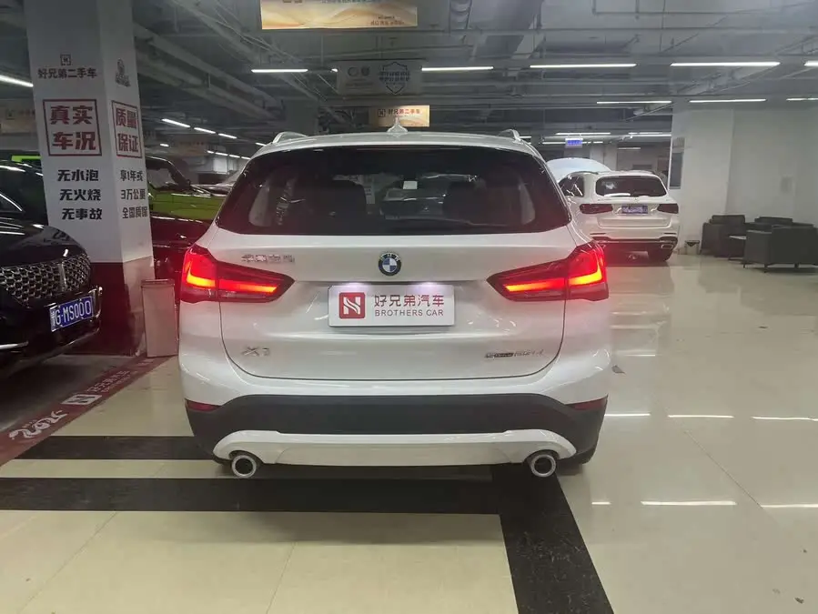 بي إم دبليو X1 2022 sDrive25Li إصدار رائد