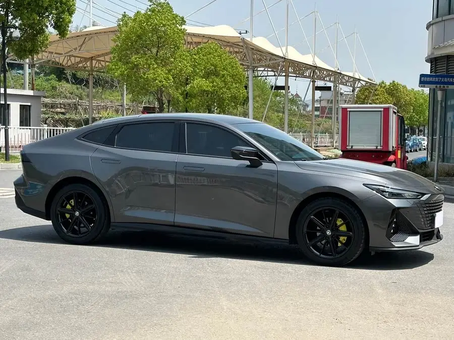 Changan UNI-V 2022 1.5T Premium