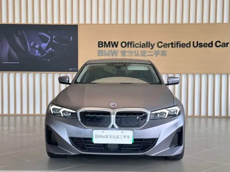 BMW i3 2022 eDrive 35 L