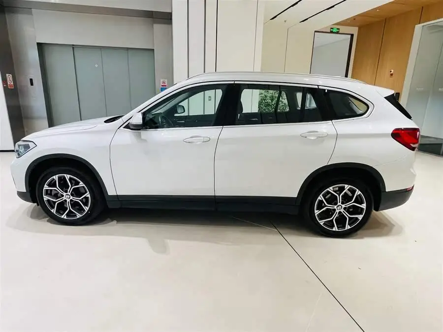 BMW X1 2022 sDrive25Li Leading Edition