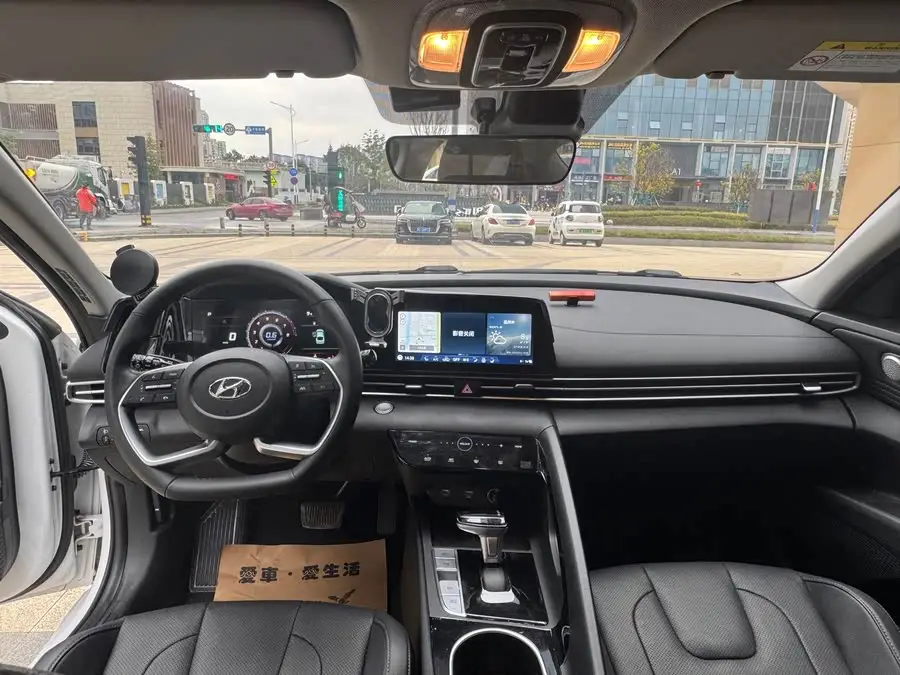 إلانتر 2023 1.5 لتر CVT LUX النسخة المتميزة