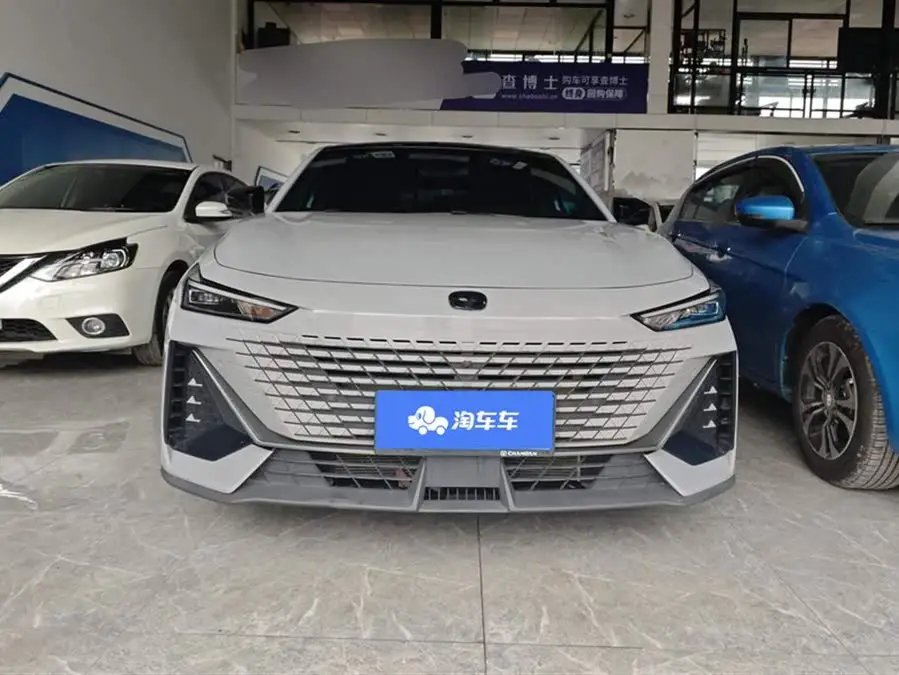 Changan UNI-V 2022 1.5T Prestige