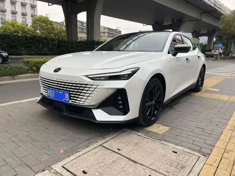 Changan UNI-V 2023 1.5T Premium