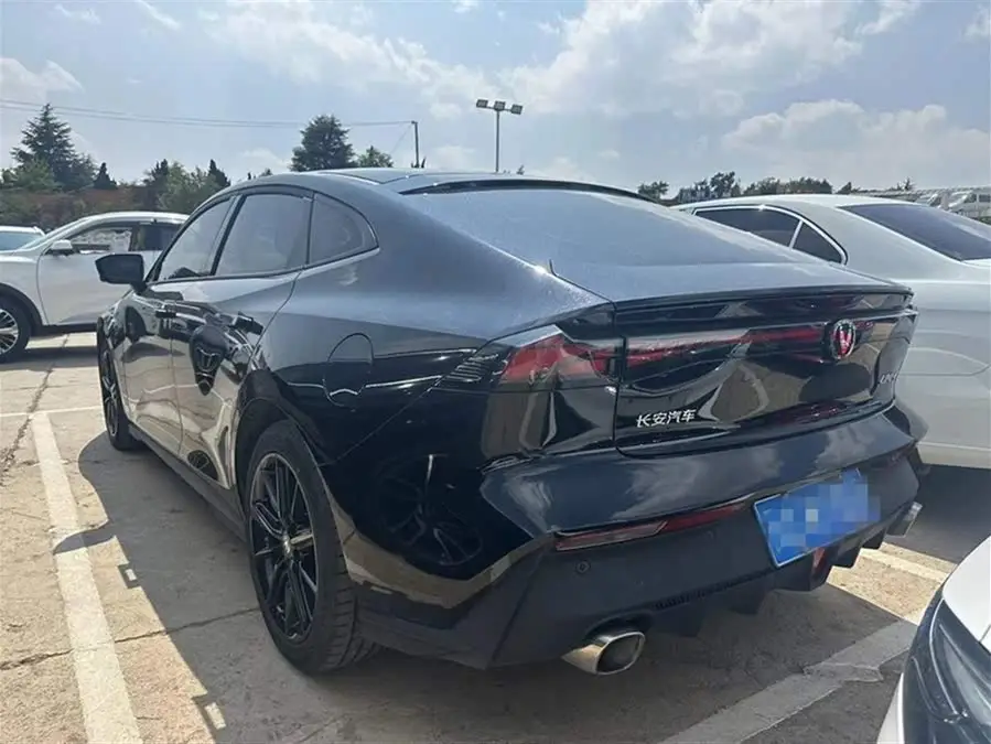 Changan UNI-V 2023 1.5T Premium