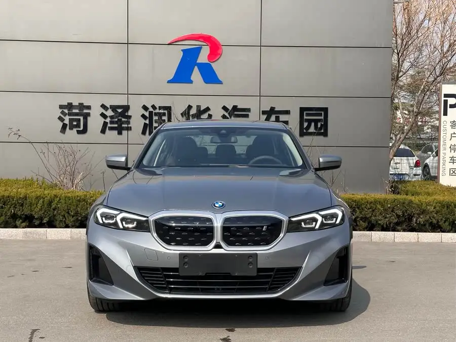 بي إم دبليو i3 2024 eDrive 35 L