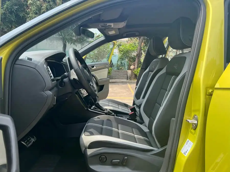 T-ROC 2023 طراز 300TSI DSG دفع ثنائي إصدار نجمي