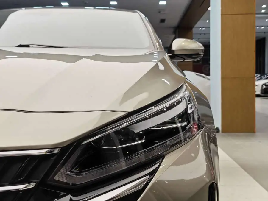 تيانا 2022 طراز 2.0L XL-TLS إصدار المتعة