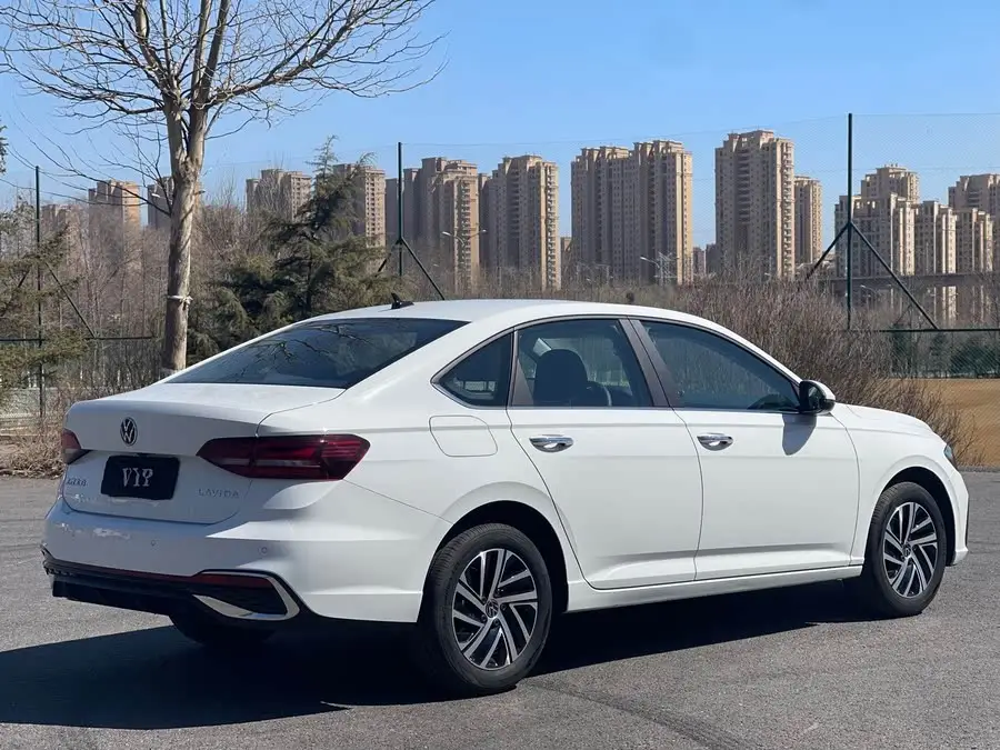 لافيدا 2024 1.5 لتر أوتوماتيكي إصدار سماء النجوم