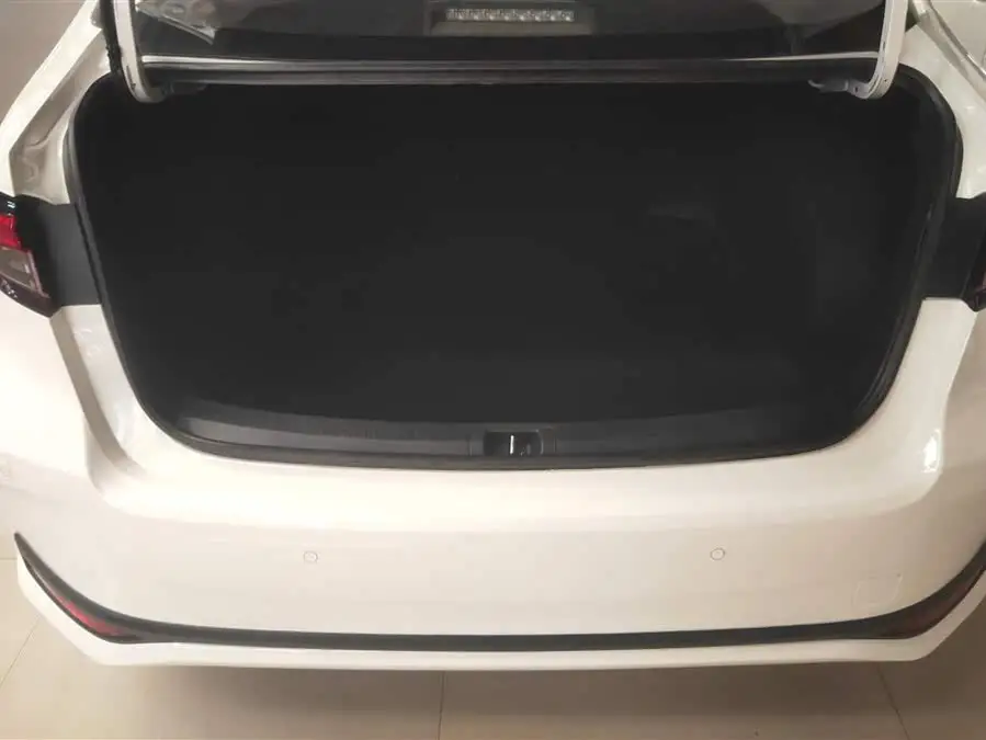 أسد آسيا 2021 2.0 لتر فئة فاخرة