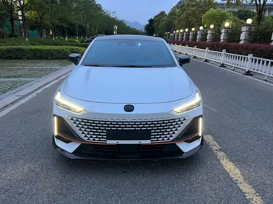 Changan UNI-V 2023 1.5T Sport Edition