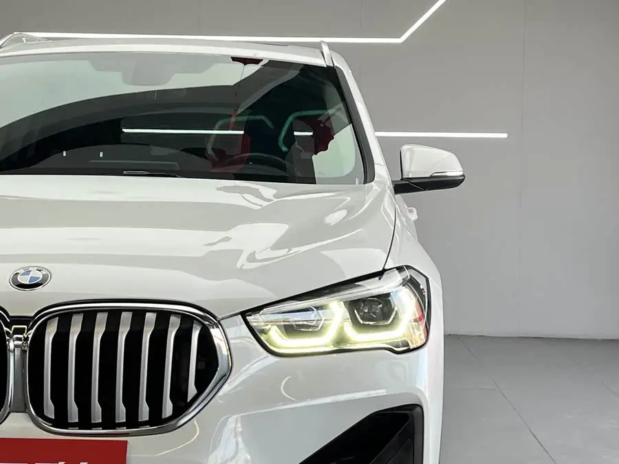 بي إم دبليو X1 2022 sDrive25Li إصدار رائد