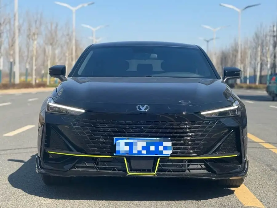 Changan UNI-V 2023 1.5T Premium