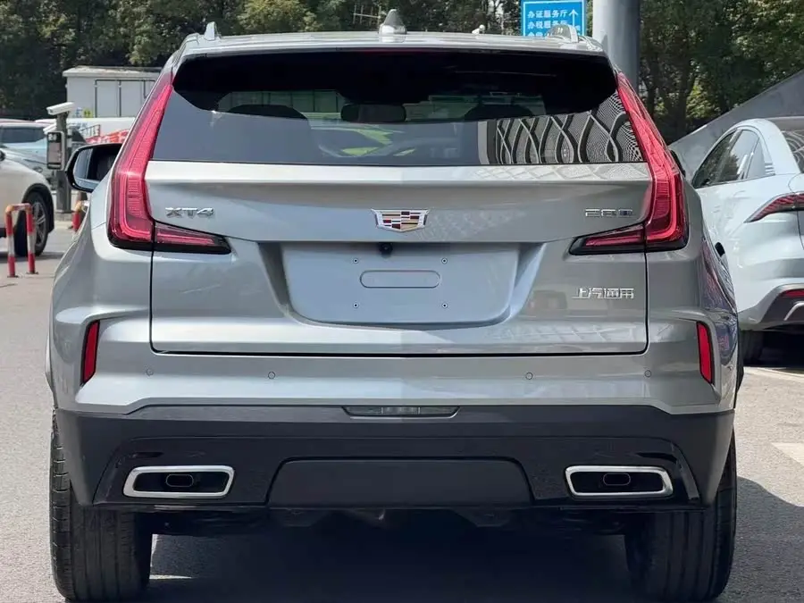 Cadillac XT4 2024 28T FWD Luxury