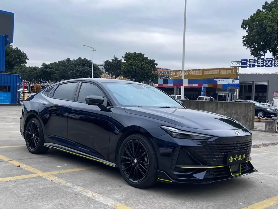 شانجان UNI-V 2022 1.5T الإصدار الرياضي