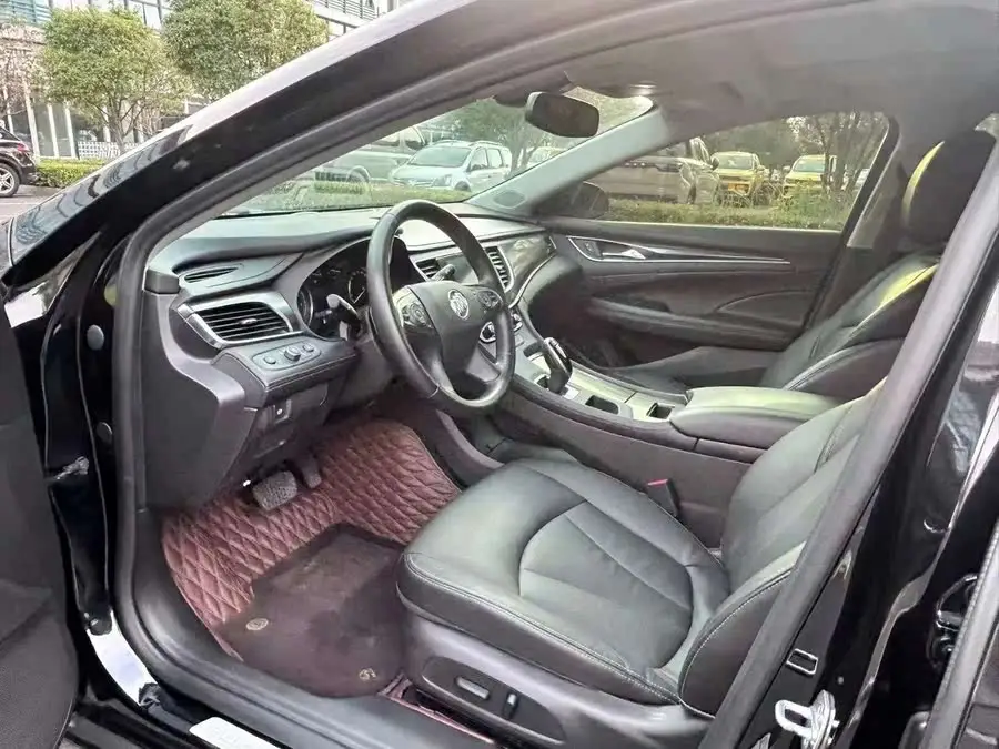 بيوك لاقروس ٢٠٢٢ ٦٥٢تي الفاخرة