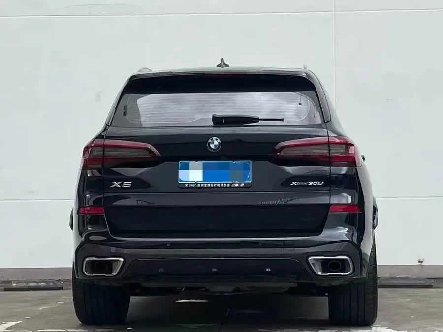 بي إم دبليو X5 2022 طراز محدث xDrive 30Li حزمة M الرياضية