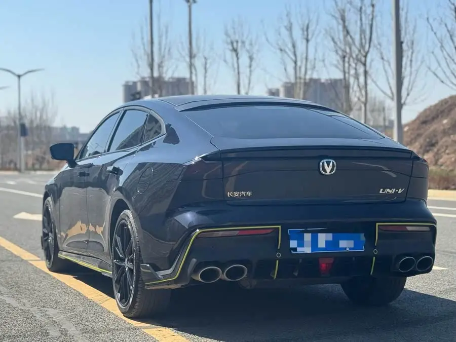 Changan UNI-V 2023 1.5T Premium