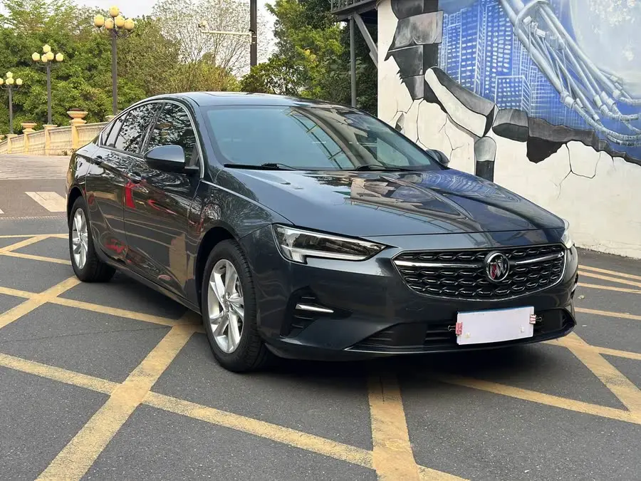 2021 بايك Regal 552T النخبة