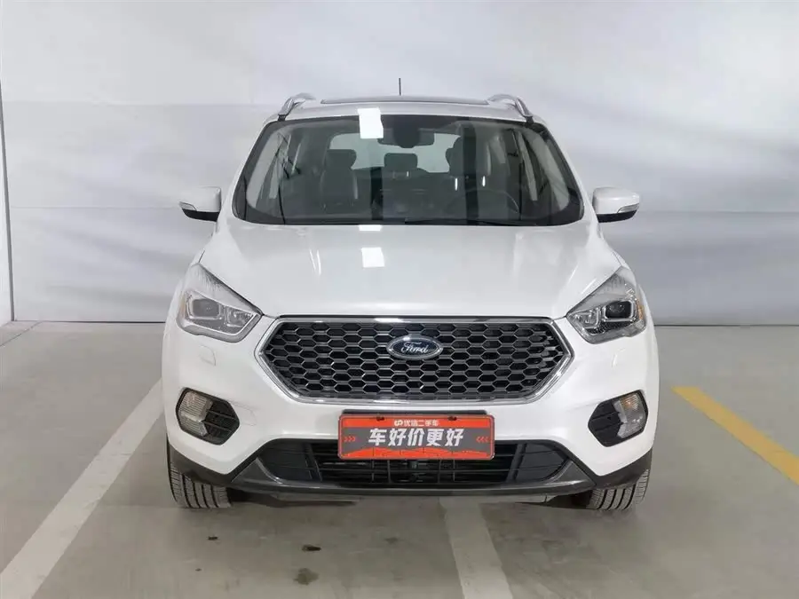 2019 Ford Escape EcoBoost 245 AWD Luxury Edition National VI