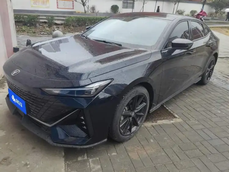 Changan UNI-V 2023 1.5T Premium