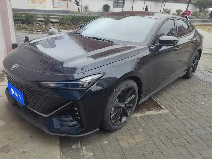 Changan UNI-V 2023 1.5T Premium