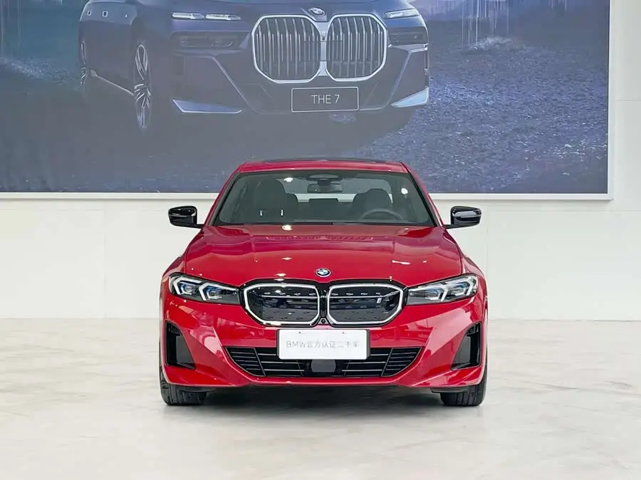 بي إم دبليو i3 2023 eDrive 40 L حزمة رياضية ليلية