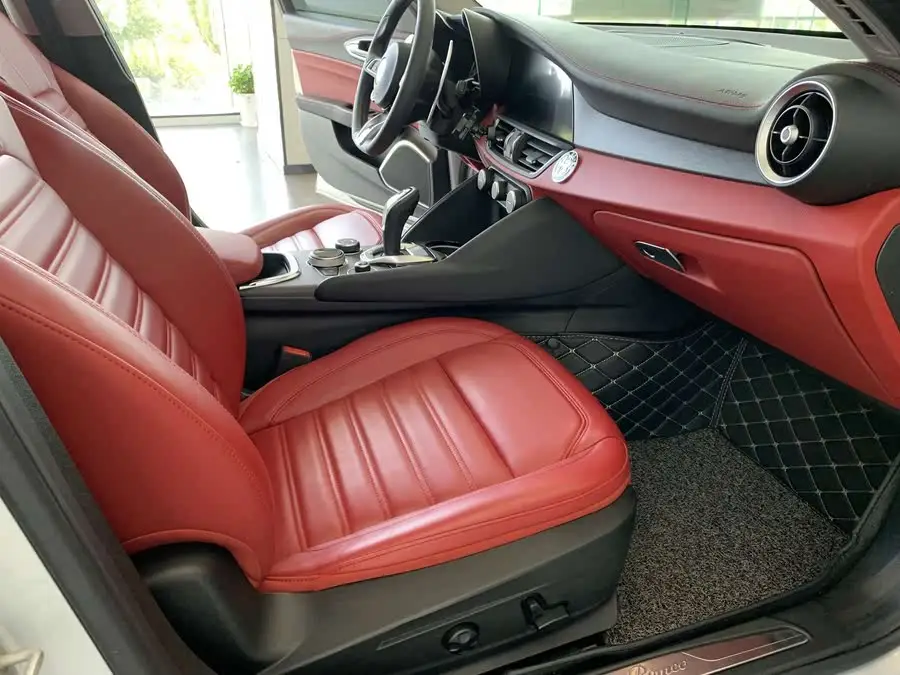 Giulia 2020 Model 2.0T 280HP Luxury Version