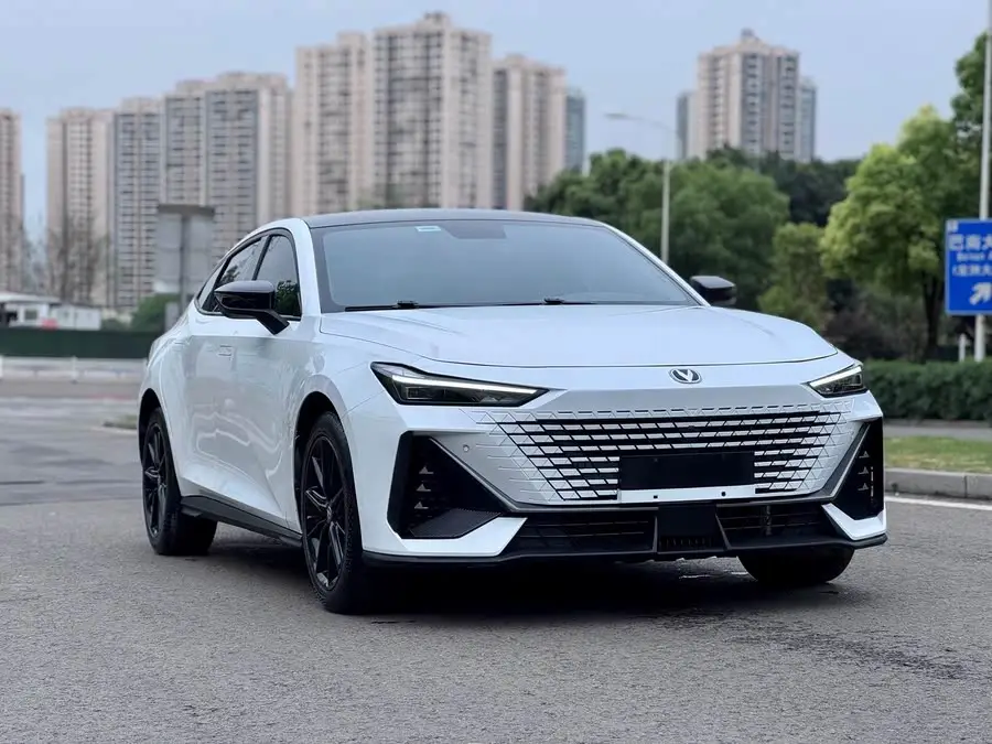 Changan UNI-V 2022 1.5T Premium