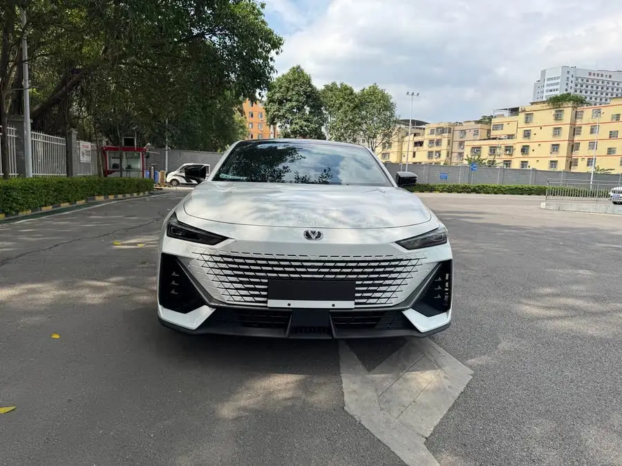 Changan UNI-V 2022 1.5T Premium