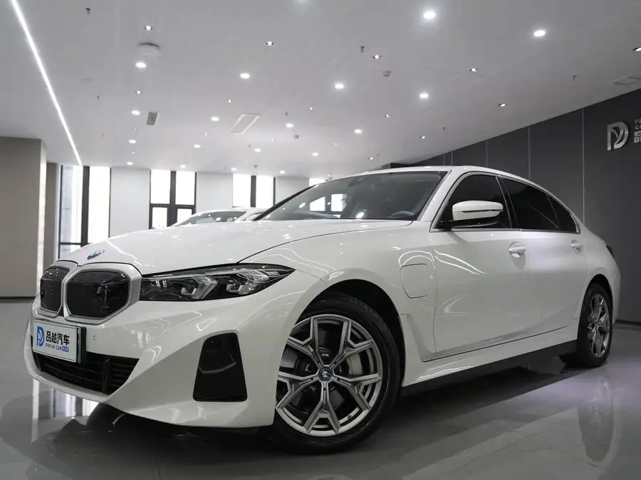 بي إم دبليو i3 2022 eDrive 35 L